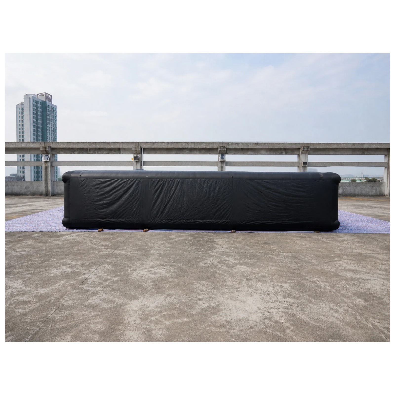 大型無地ブラックインフレータブル迷路 12×12m 39×3 - Kids Outdoor Games のレビューと価格