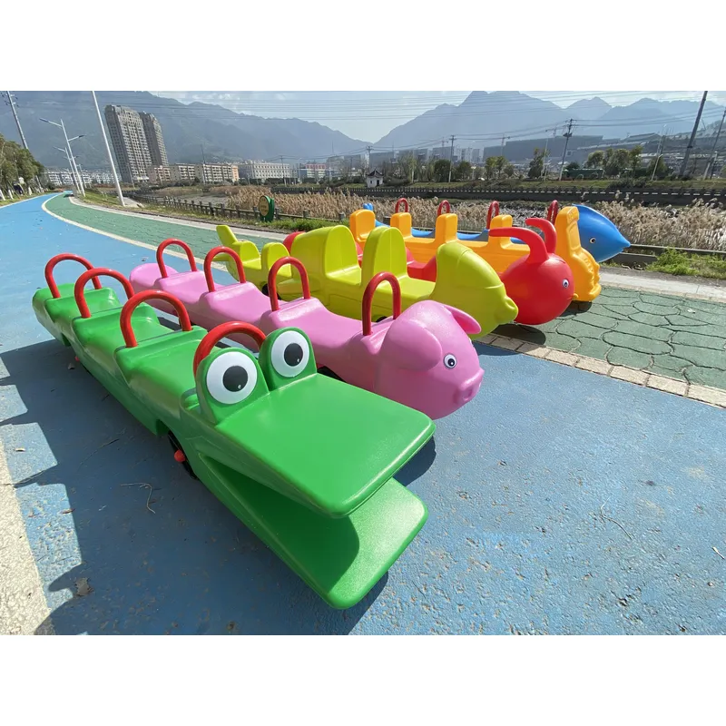 幼稚園児向け協力型乗用玩具、屋外遊び場用バス型多人数用子供用 - Ride On Toy Car のレビューと価格